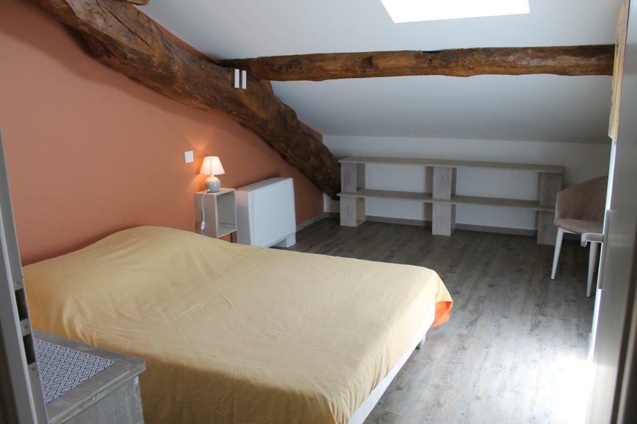 Gite Clodeguy Saint-Sylvestre-sur-Lot Exterior foto